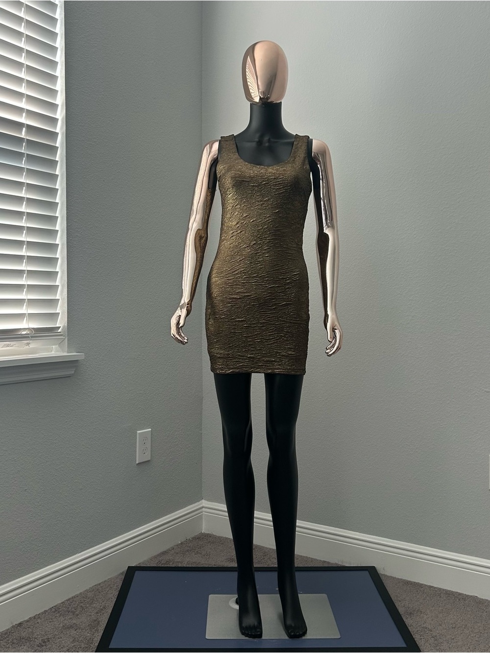 Scoop Neck Metallic Olive Bodycon Dress